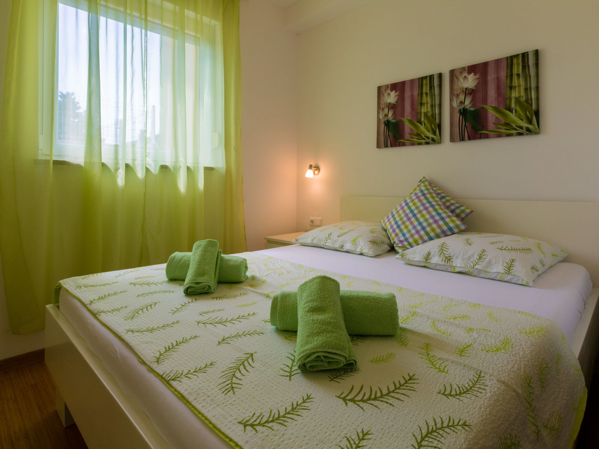 Photo of IVA-BONO 1 / HR-09873-01