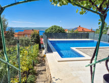 Vjeka: Zonnig appartement met privézwembad nabij Crikvenica - thumbnail 2