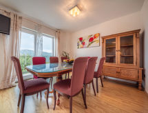 Ruim vakantiehuis Esther met verwarmd privézwembad in de bergen bij Crikvenica - thumbnail 6
