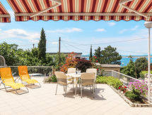 Appartement Manestar: aan zee in Dramalj, vlakbij Crikvenica - thumbnail 1