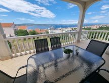 Wohnung mit Terrasse und Meerblick