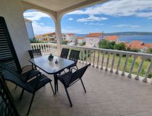 Wohnung mit Terrasse und Meerblick