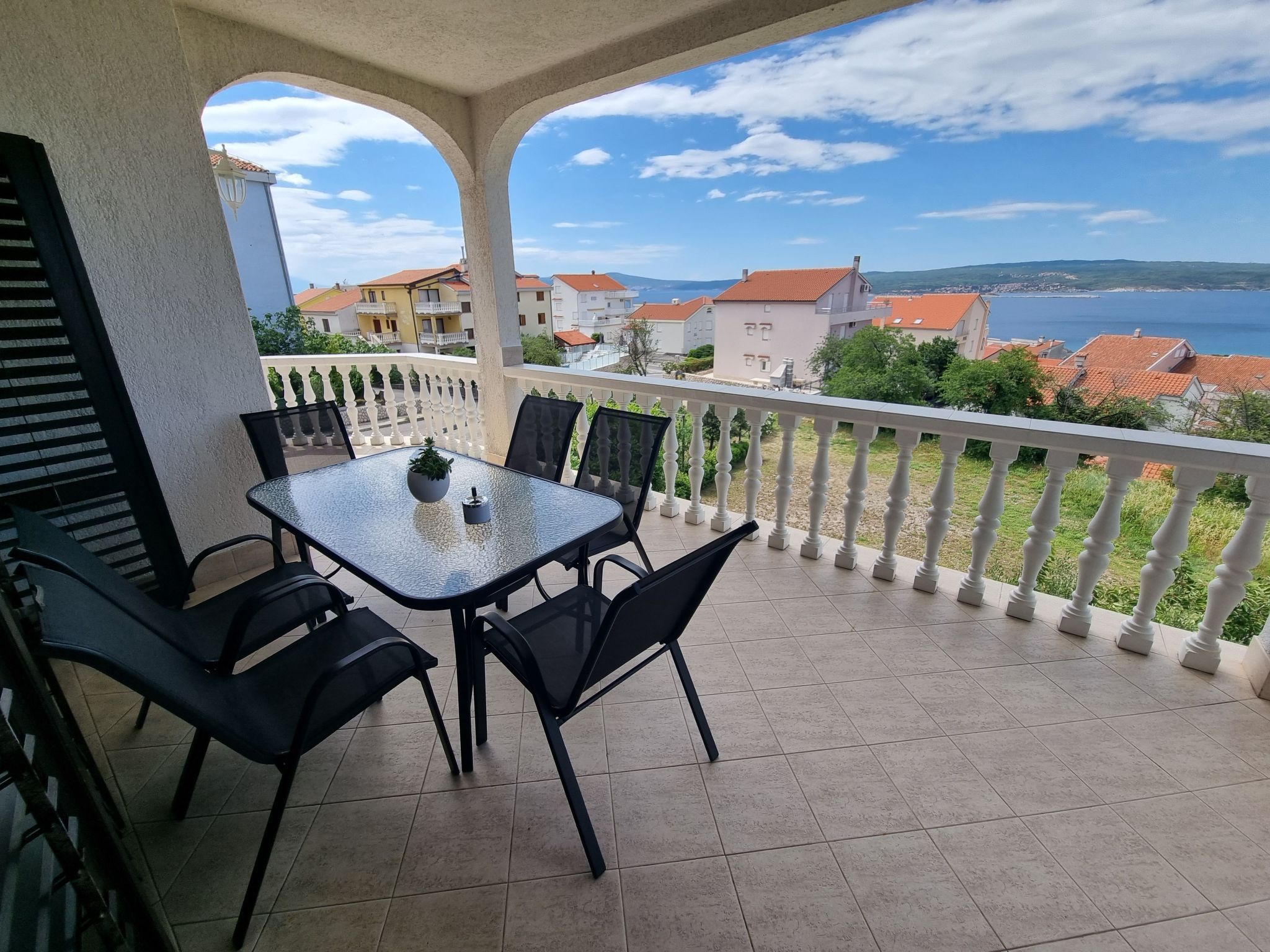 Wohnung mit Terrasse und Meerblick-Dedans