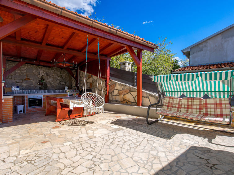 Search and Stay destination Dramalj, Primorsko-goranska županija - Croatia from AU$ 173. Petra (CKV250)