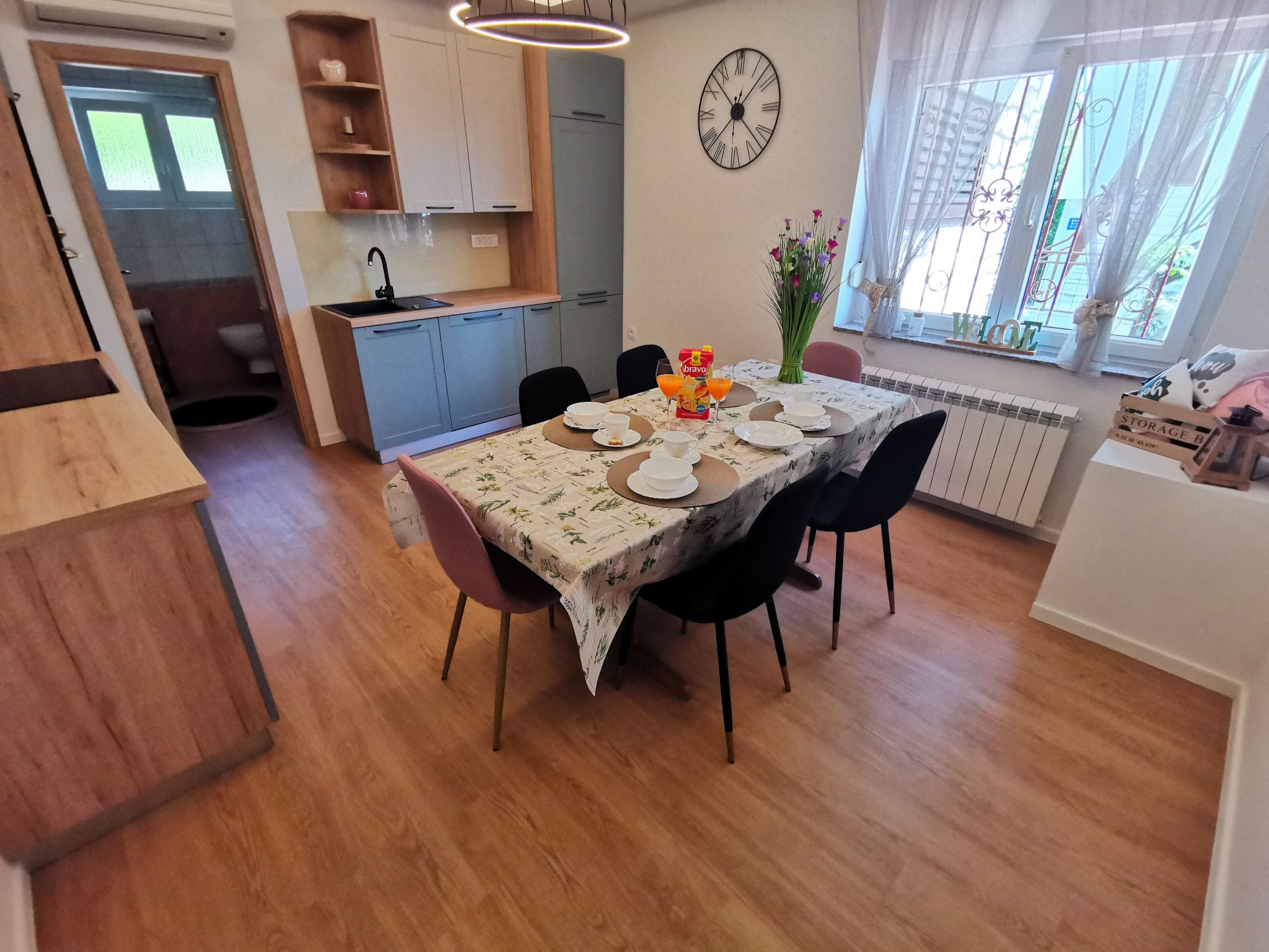 Wohnung für 4 Pers. mit Terrasse-Drinnen