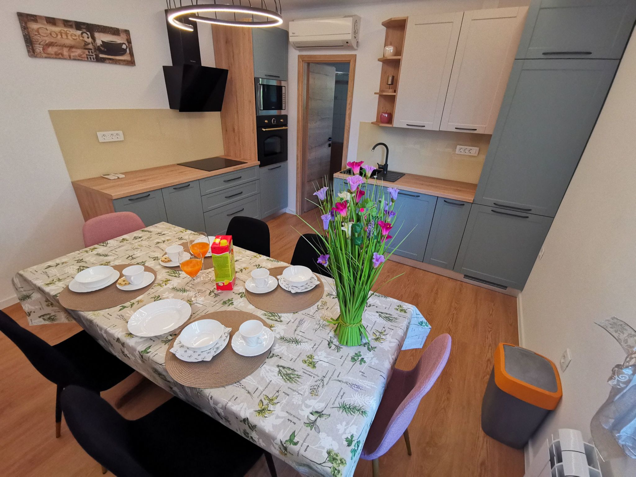 Wohnung für 4 Pers. mit Terrasse-Drinnen