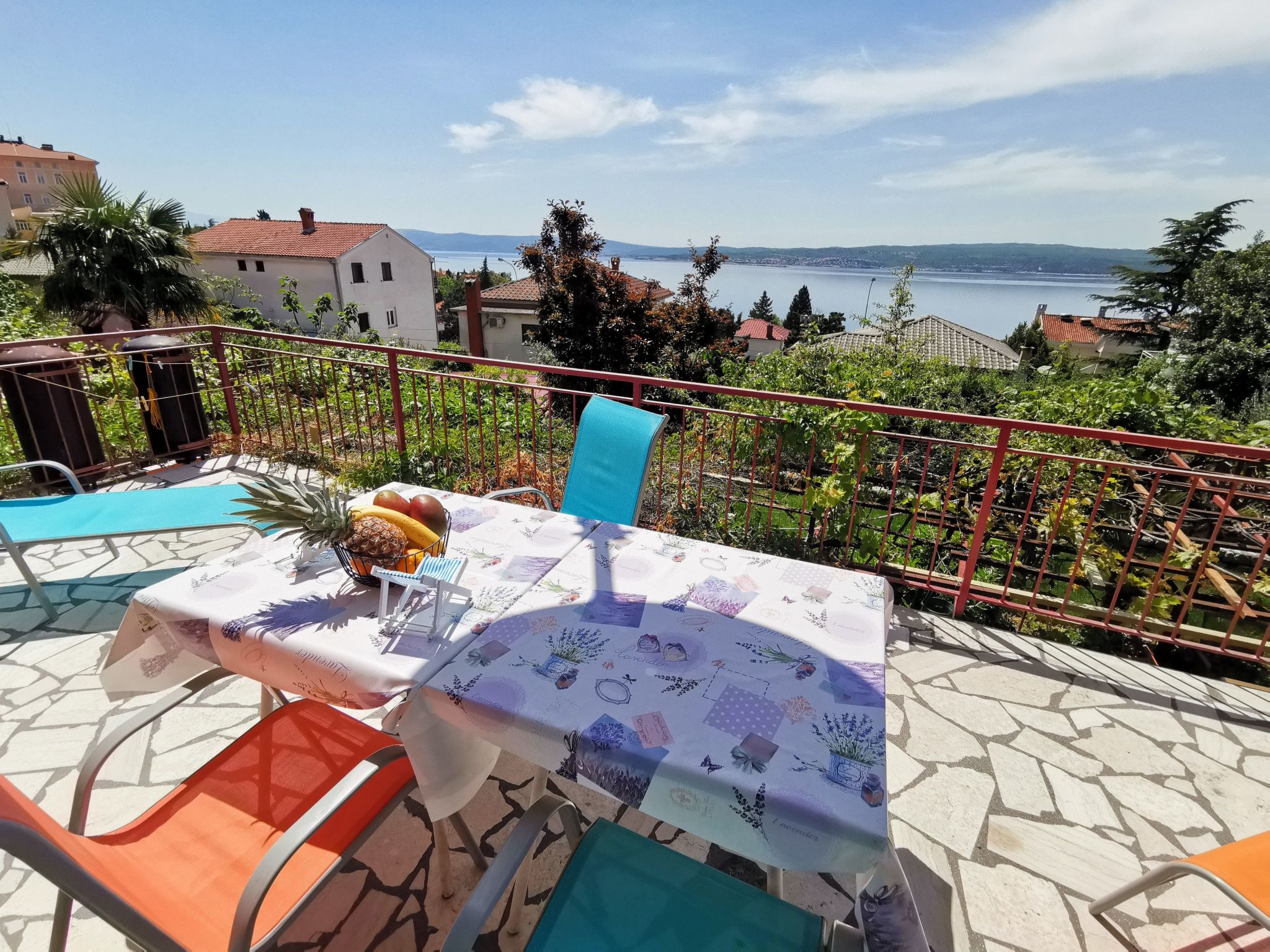 Wohnung für 4 Pers. mit Terrasse-Drinnen