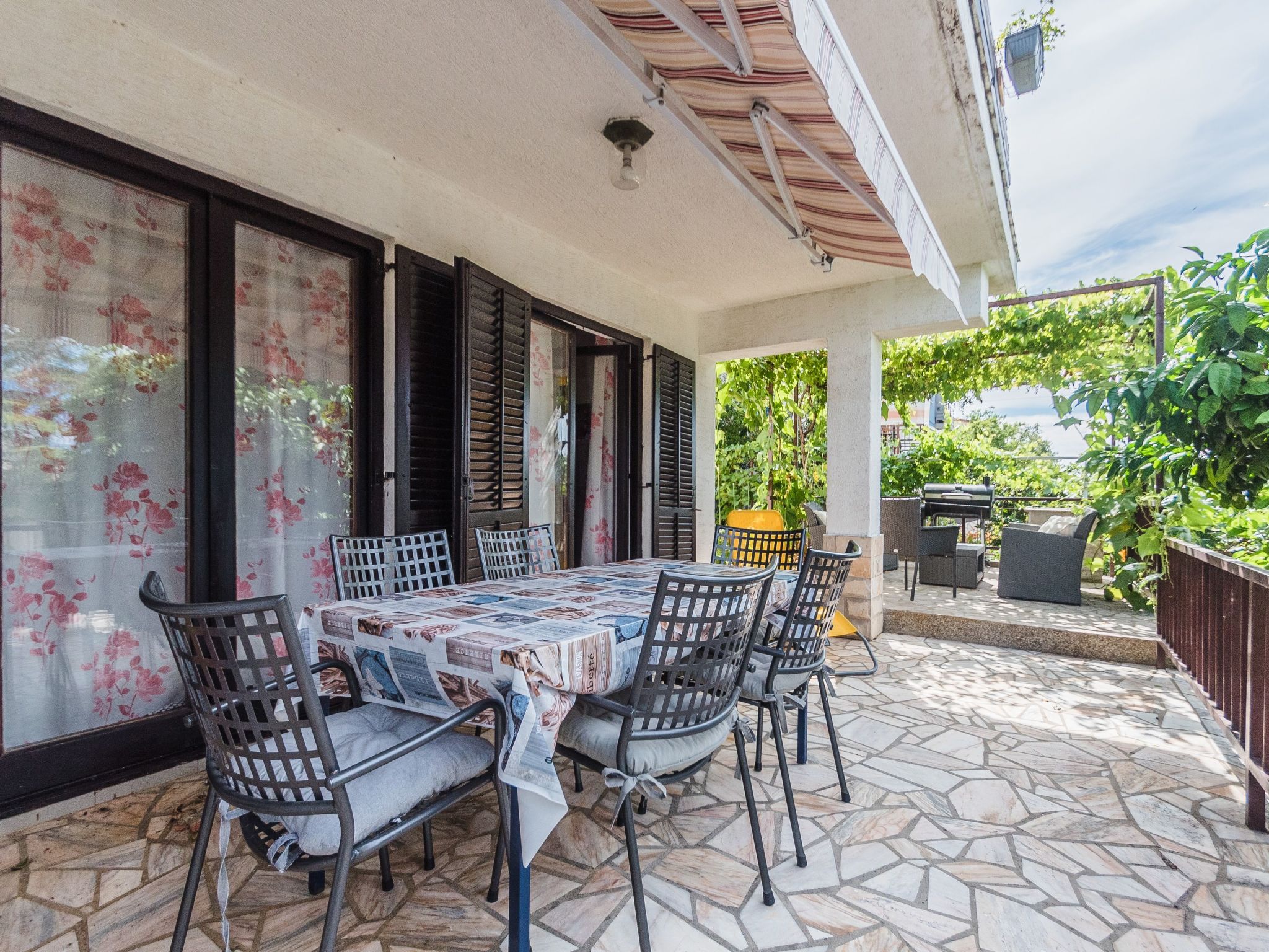 Schöne Erdgeschosswohnung mit Sonnenterrasse