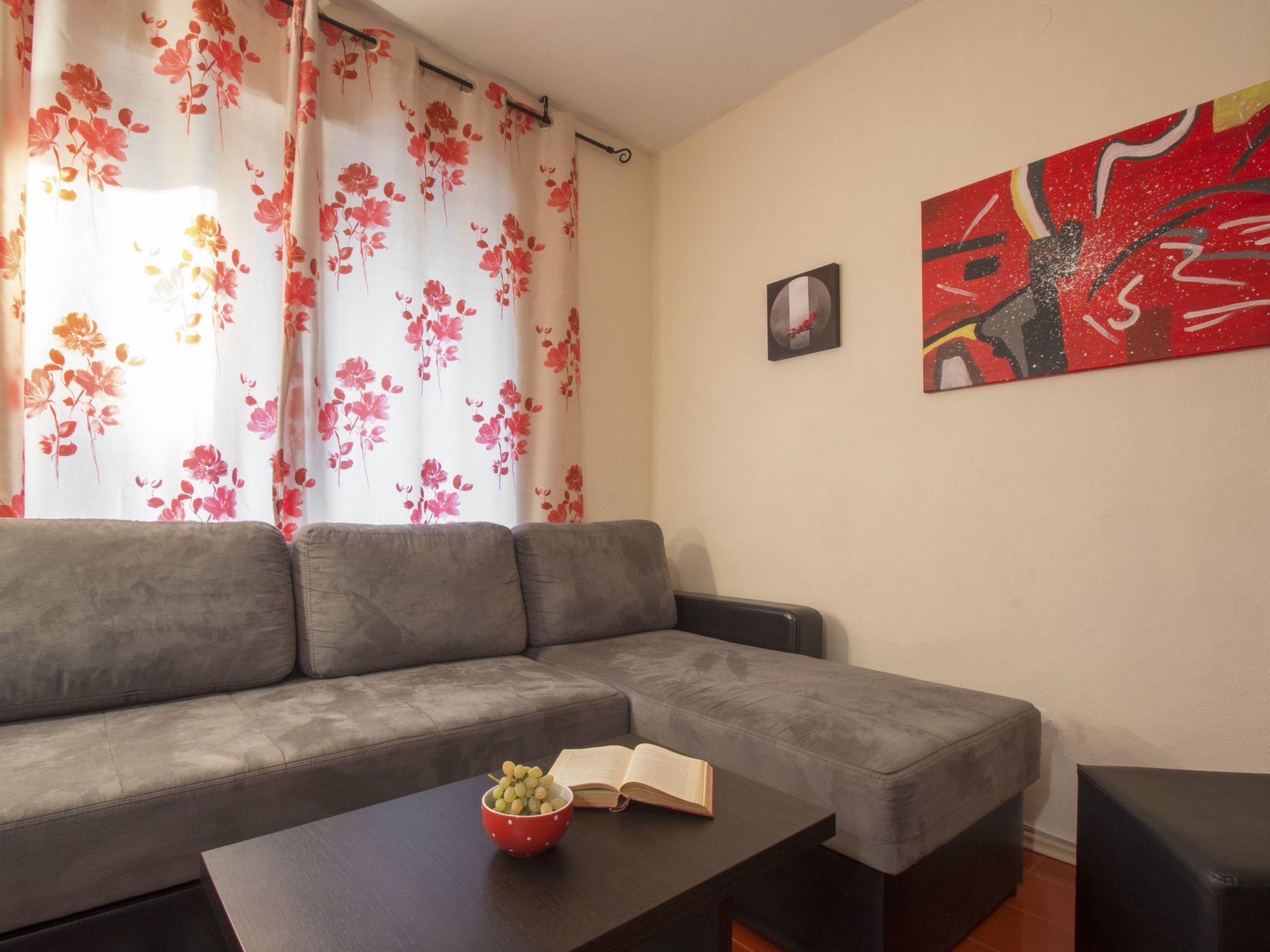 Schöne Erdgeschosswohnung mit Sonnenterrasse-Image-tags.info