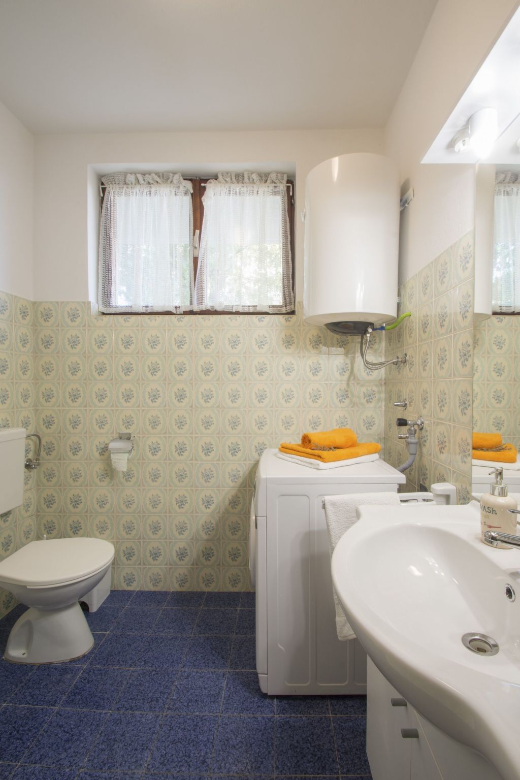 Schöne Erdgeschosswohnung mit Sonnenterrasse-Image-tags.info