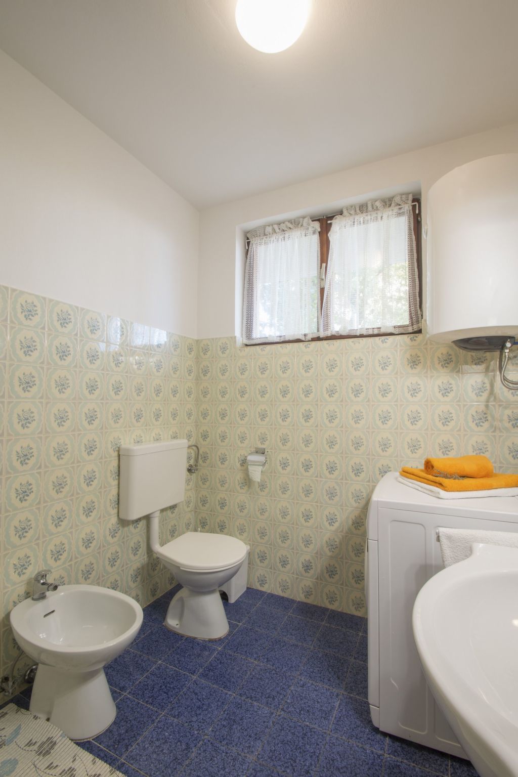 Schöne Erdgeschosswohnung mit Sonnenterrasse-Image-tags.info