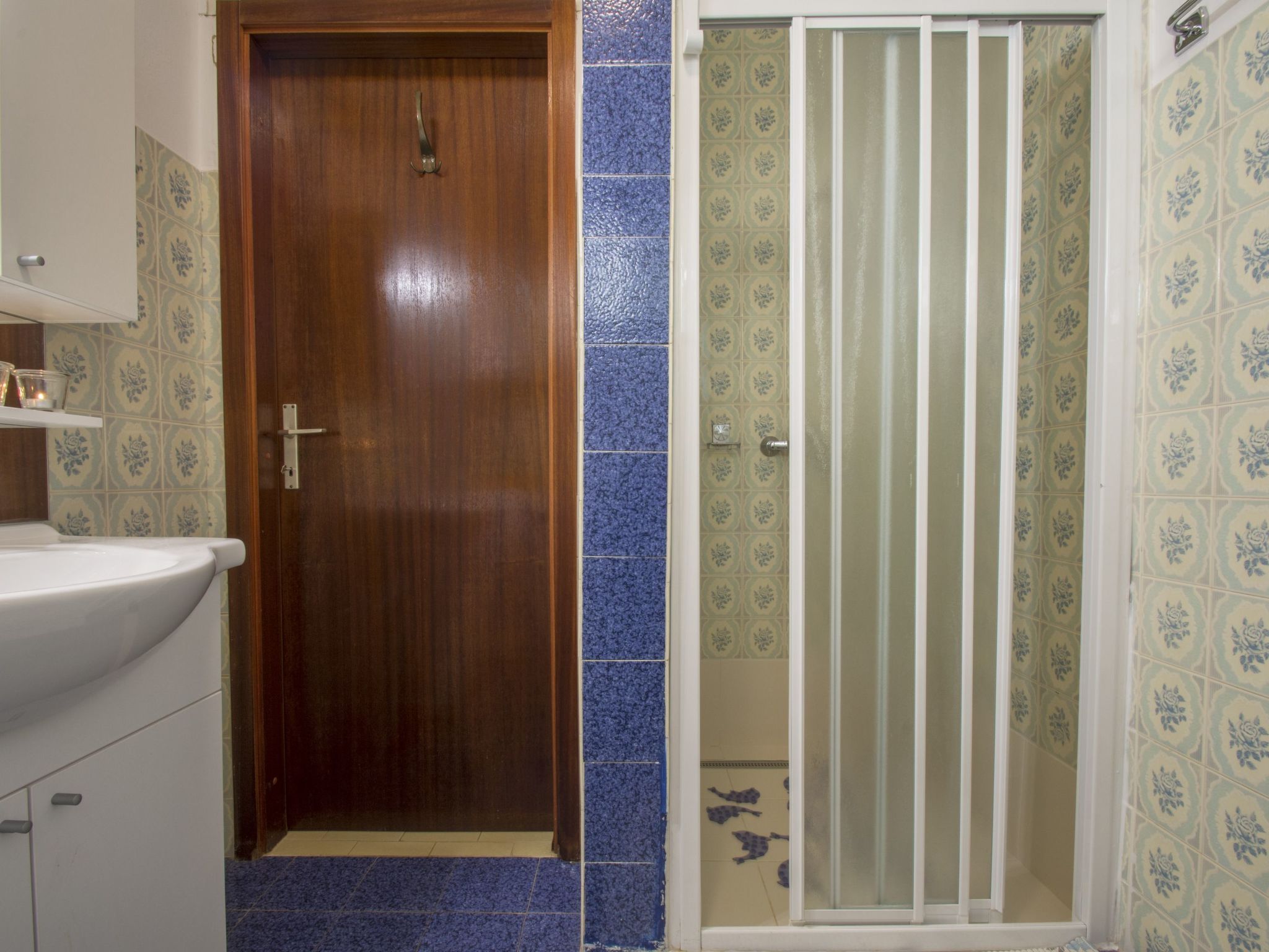 Schöne Erdgeschosswohnung mit Sonnenterrasse-Image-tags.info