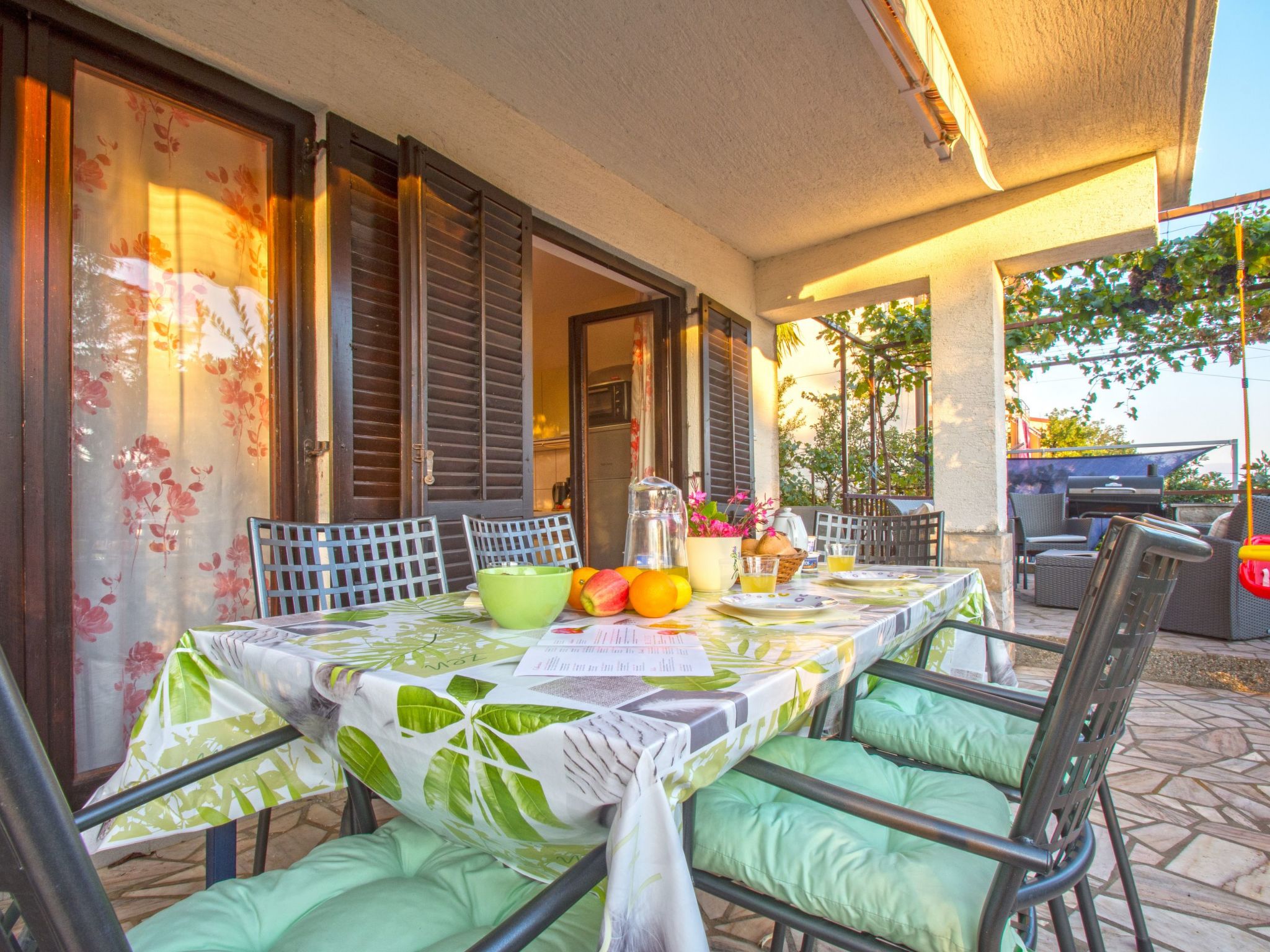 Schöne Erdgeschosswohnung mit Sonnenterrasse-Image-tags.info