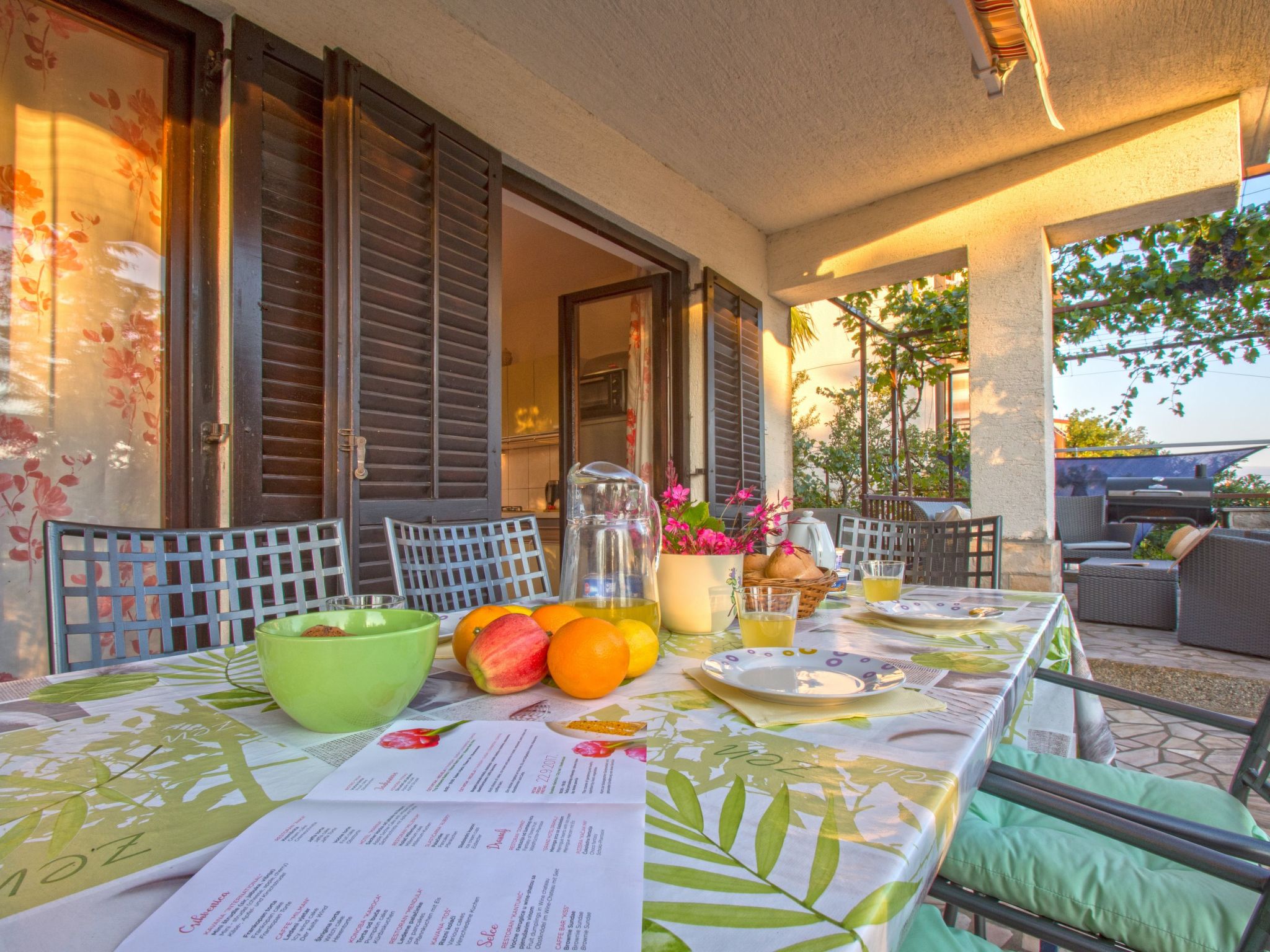 Schöne Erdgeschosswohnung mit Sonnenterrasse-Image-tags.info