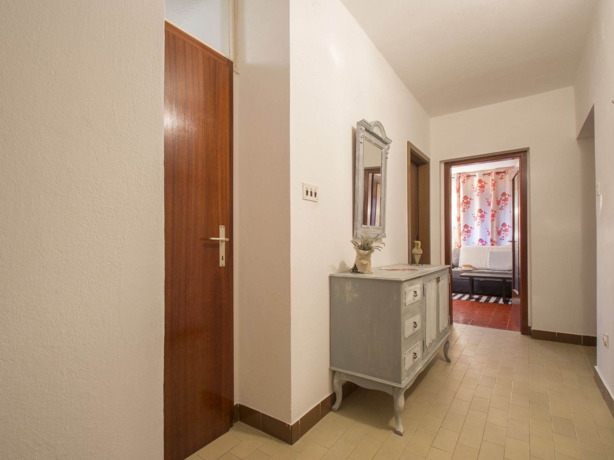 Schöne Erdgeschosswohnung mit Sonnenterrasse-Image-tags.info