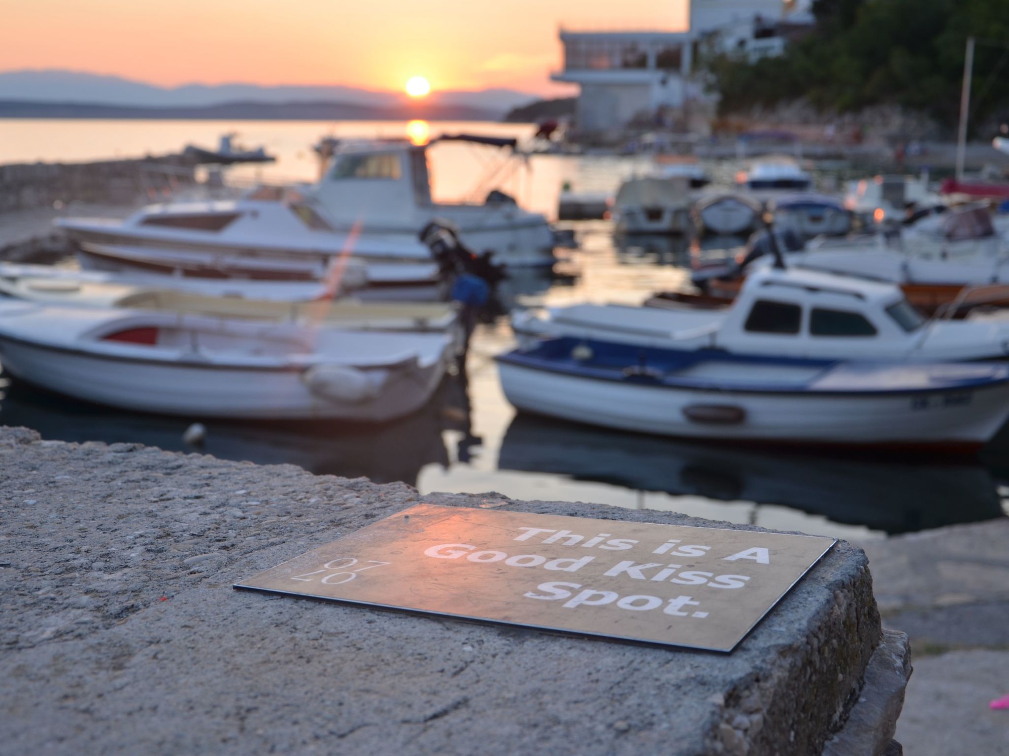 Schöne Erdgeschosswohnung mit Sonnenterrasse-Image-tags.info