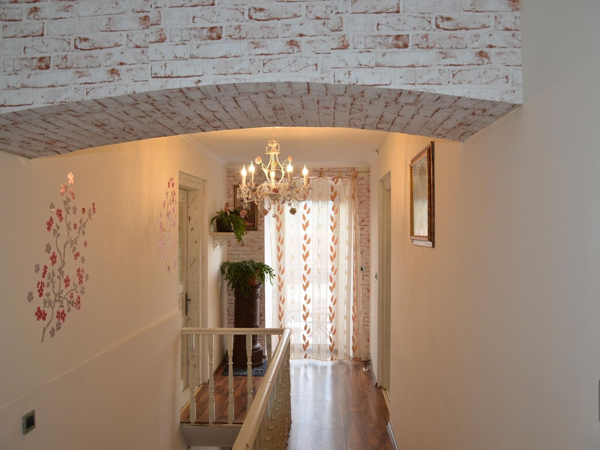 Geräumige Duplexwohnung mit Terrasse und Pool-Binnen