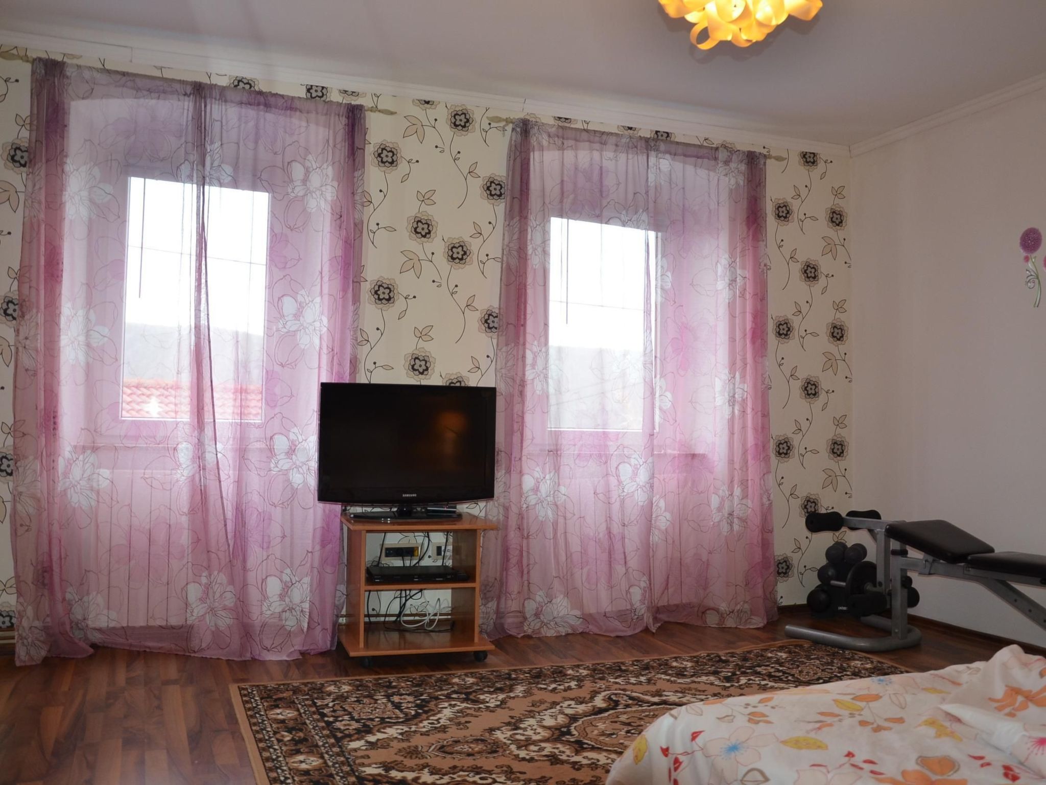 Geräumige Duplexwohnung mit Terrasse und Pool-Binnen