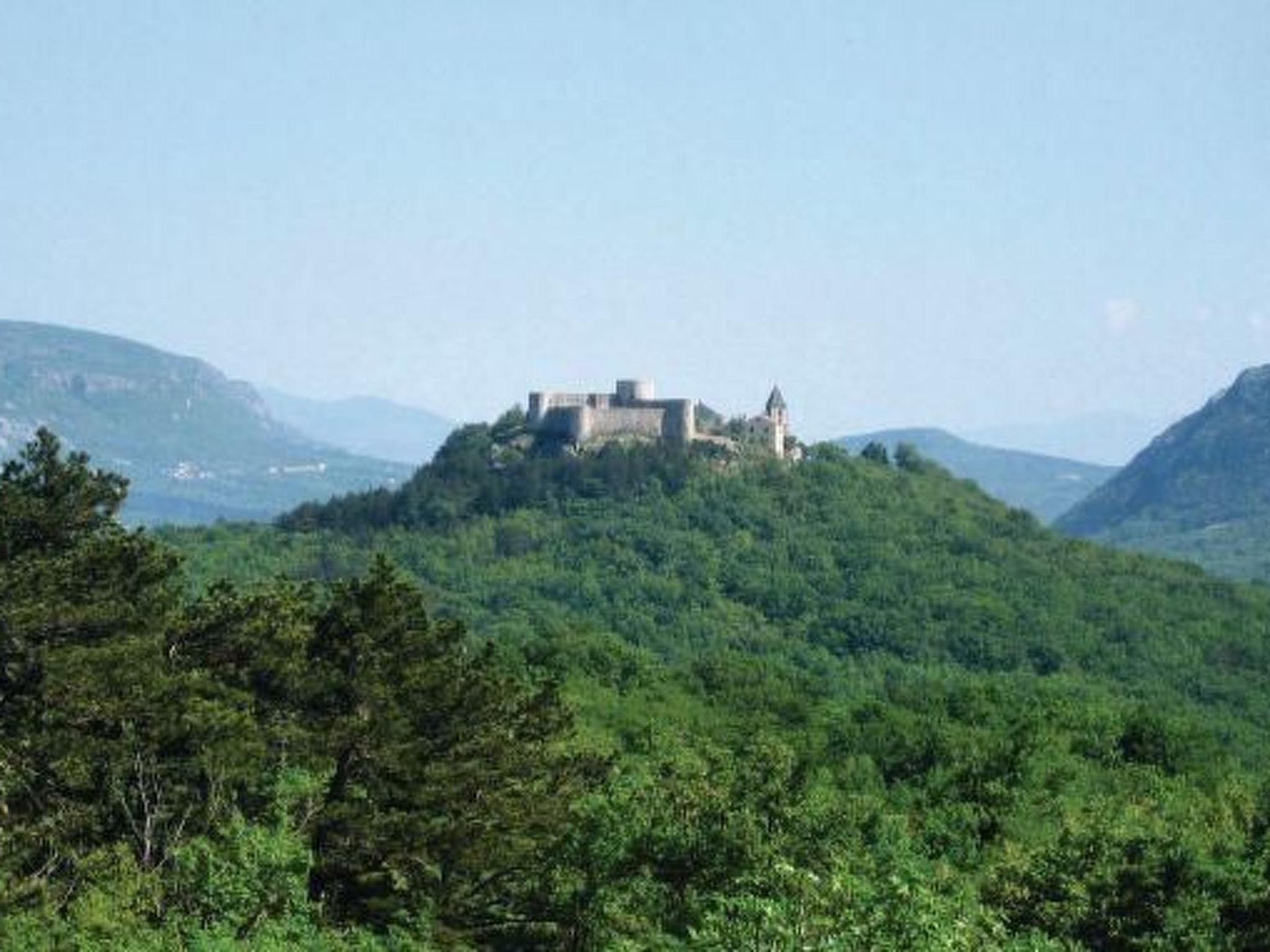 Geräumige Duplexwohnung mit Terrasse und Pool-Binnen