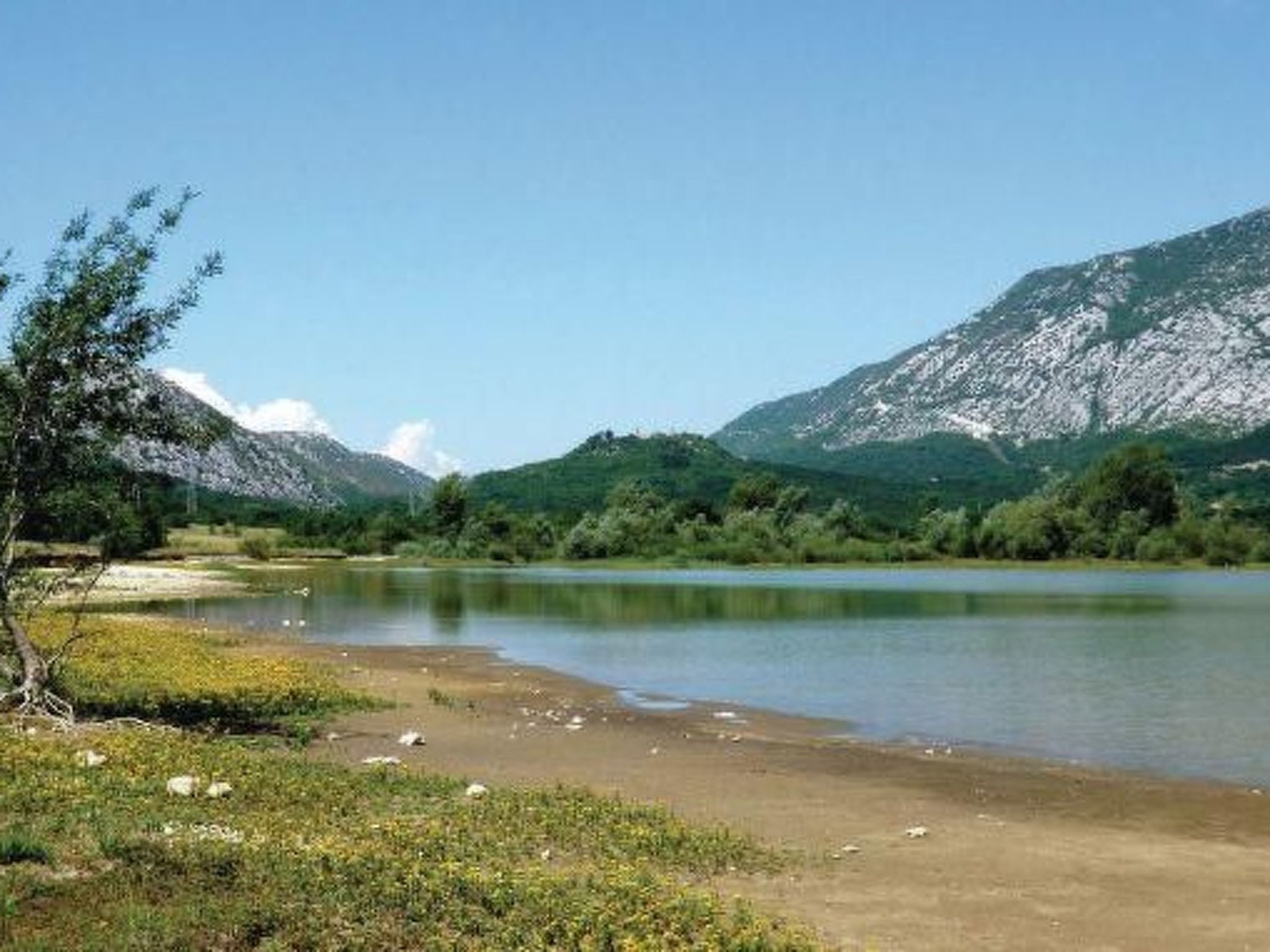 Geräumige Duplexwohnung mit Terrasse und Pool-Binnen