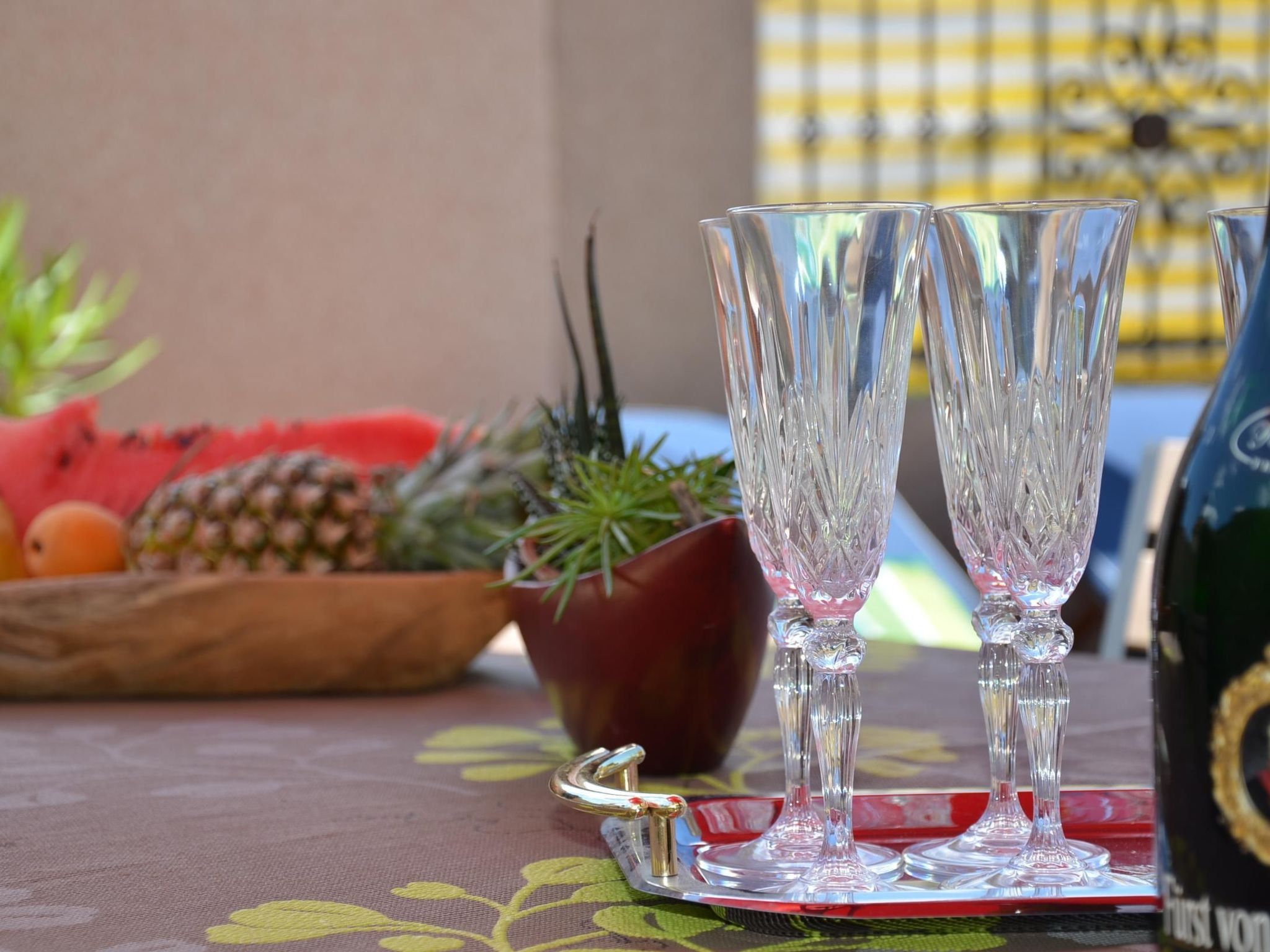 Großes Ferienhaus mit eigenem Pool und Terrasse-Binnen