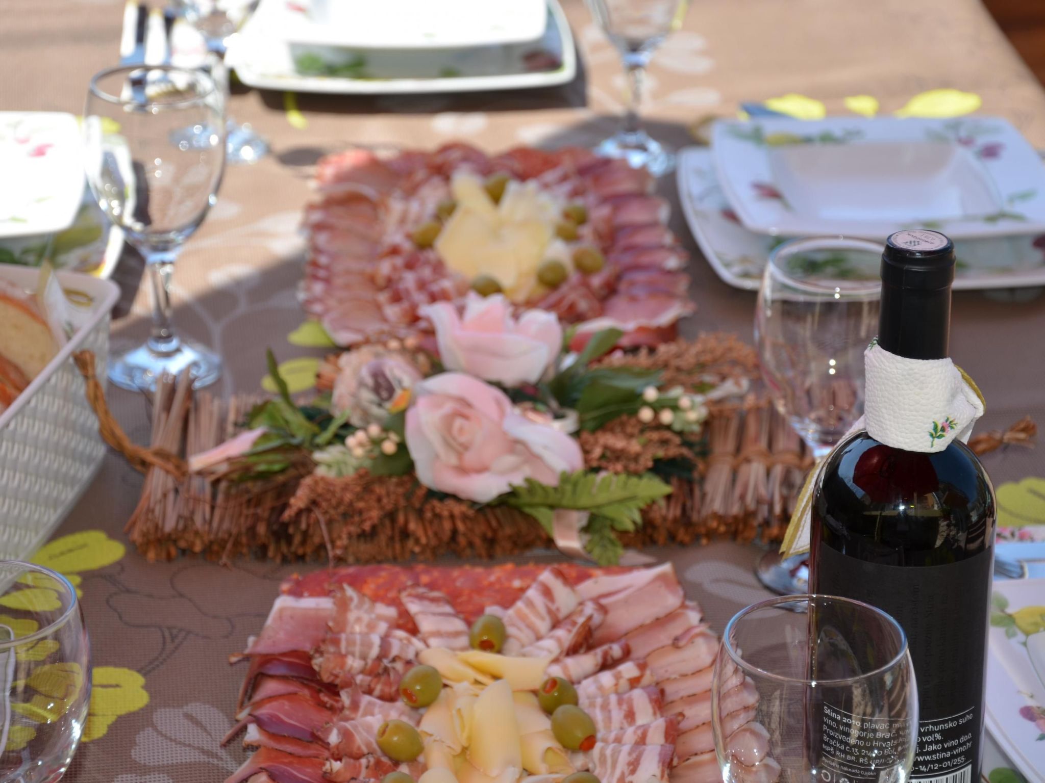 Großes Ferienhaus mit eigenem Pool und Terrasse-Binnen