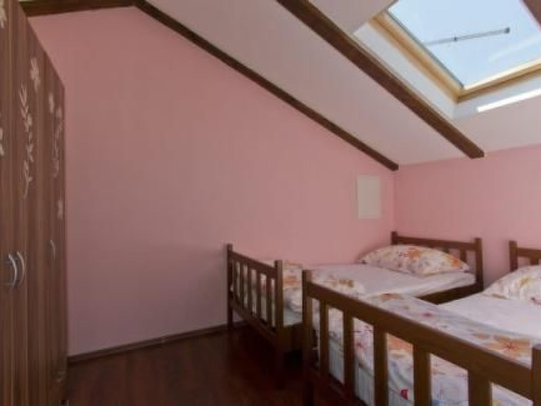 Großes Ferienhaus mit eigenem Pool und Terrasse-Binnen