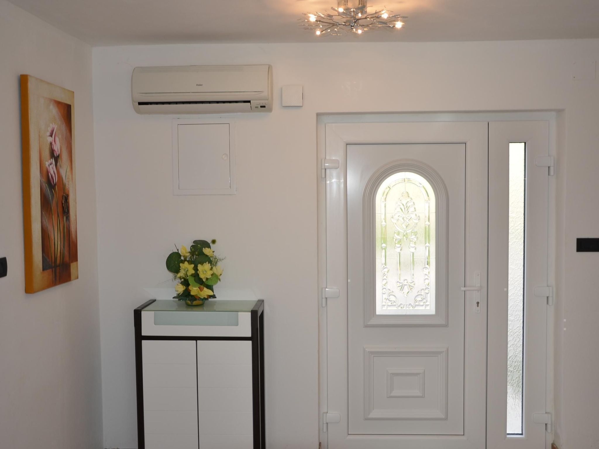 Großes Ferienhaus mit eigenem Pool und Terrasse-Binnen