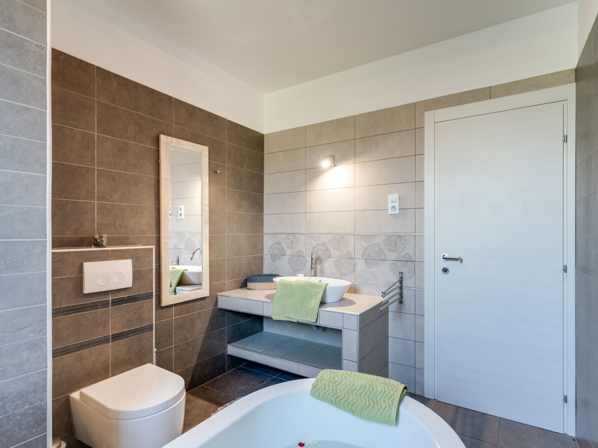 Villa "View" mit Blick auf das Wasser-Image-tags.info