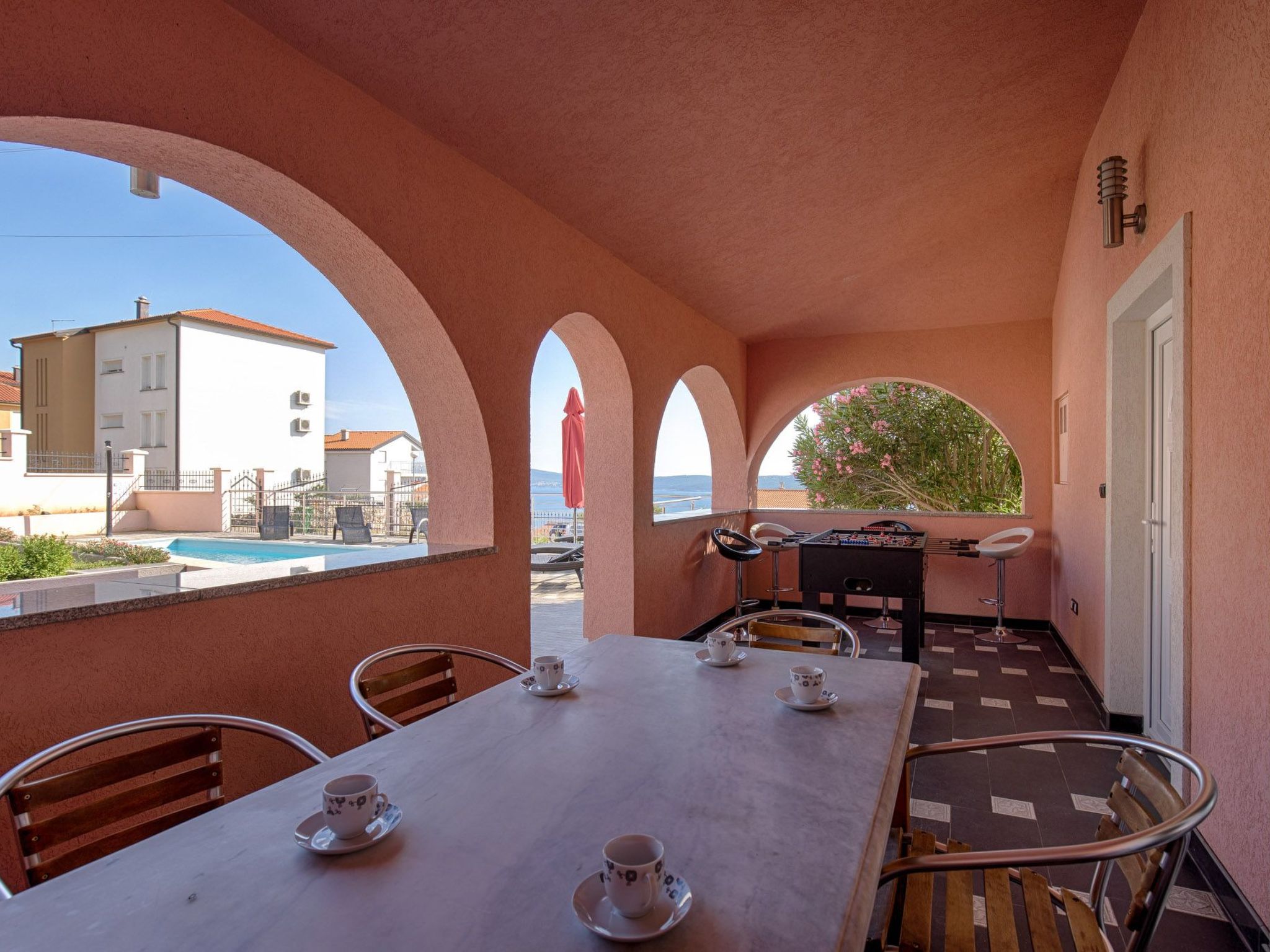 Villa mit Pool und schönem Meerblick-Image-tags.info