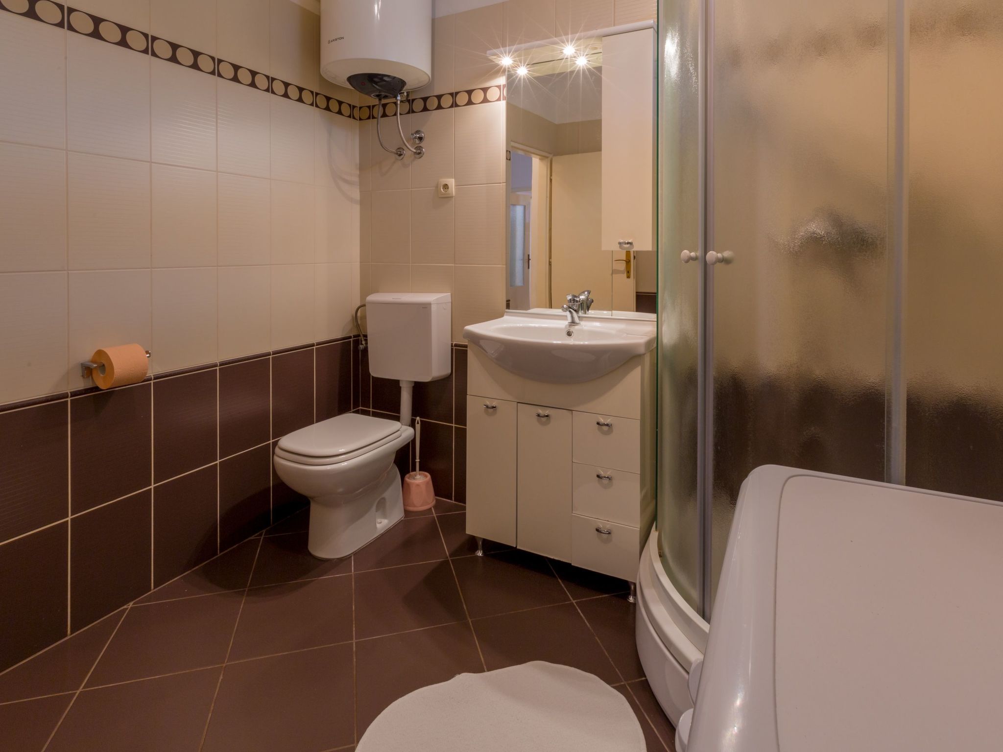 Schönes Appartement mit Terrasse-Binnen