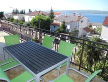 Vrijstaande vakantievilla vlakbij zee in Crikvenica voor 4 personen - thumbnail 1
