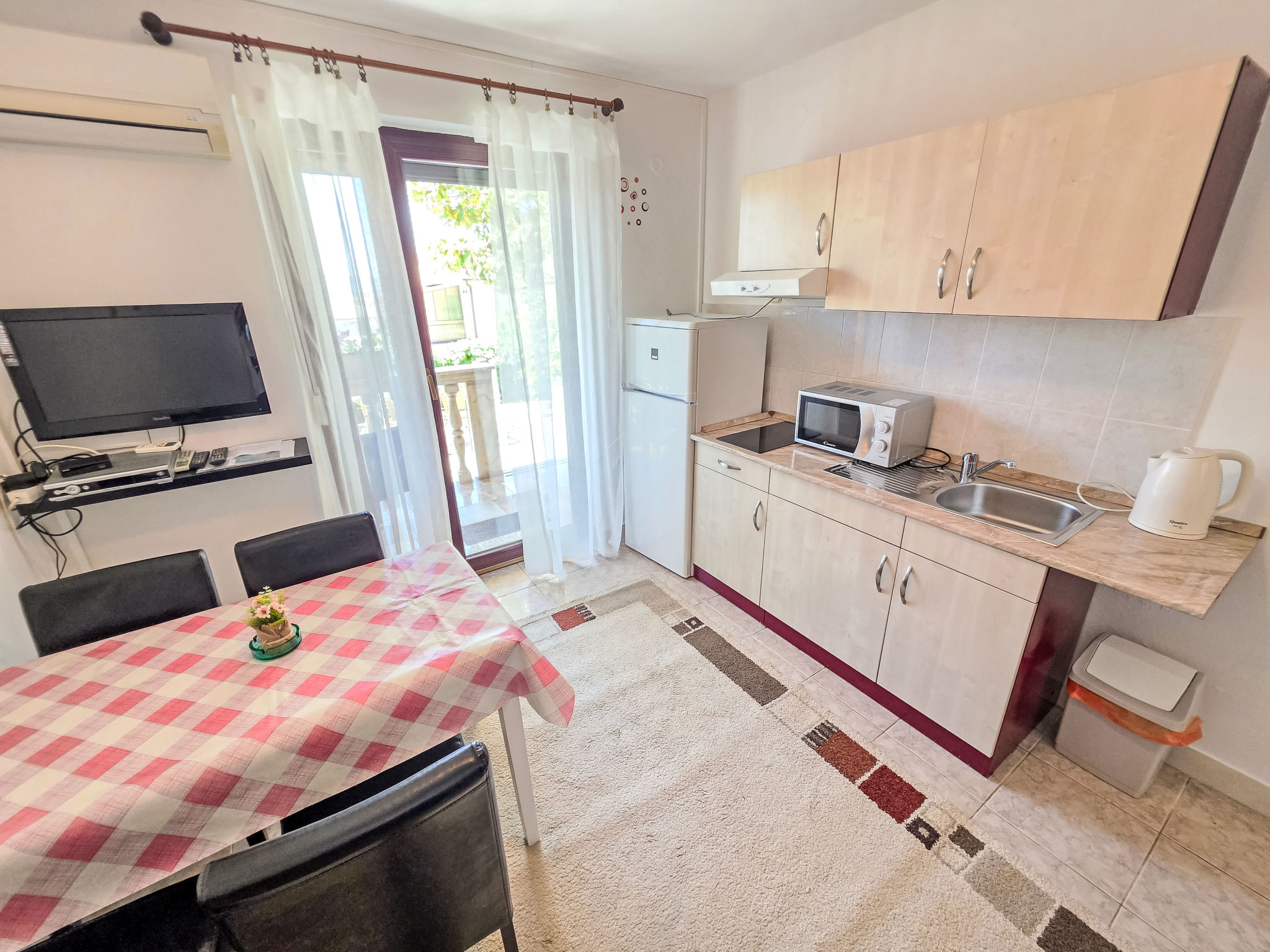 Wohnung in Crikvenica mit Grill und Terrasse - Drinnen