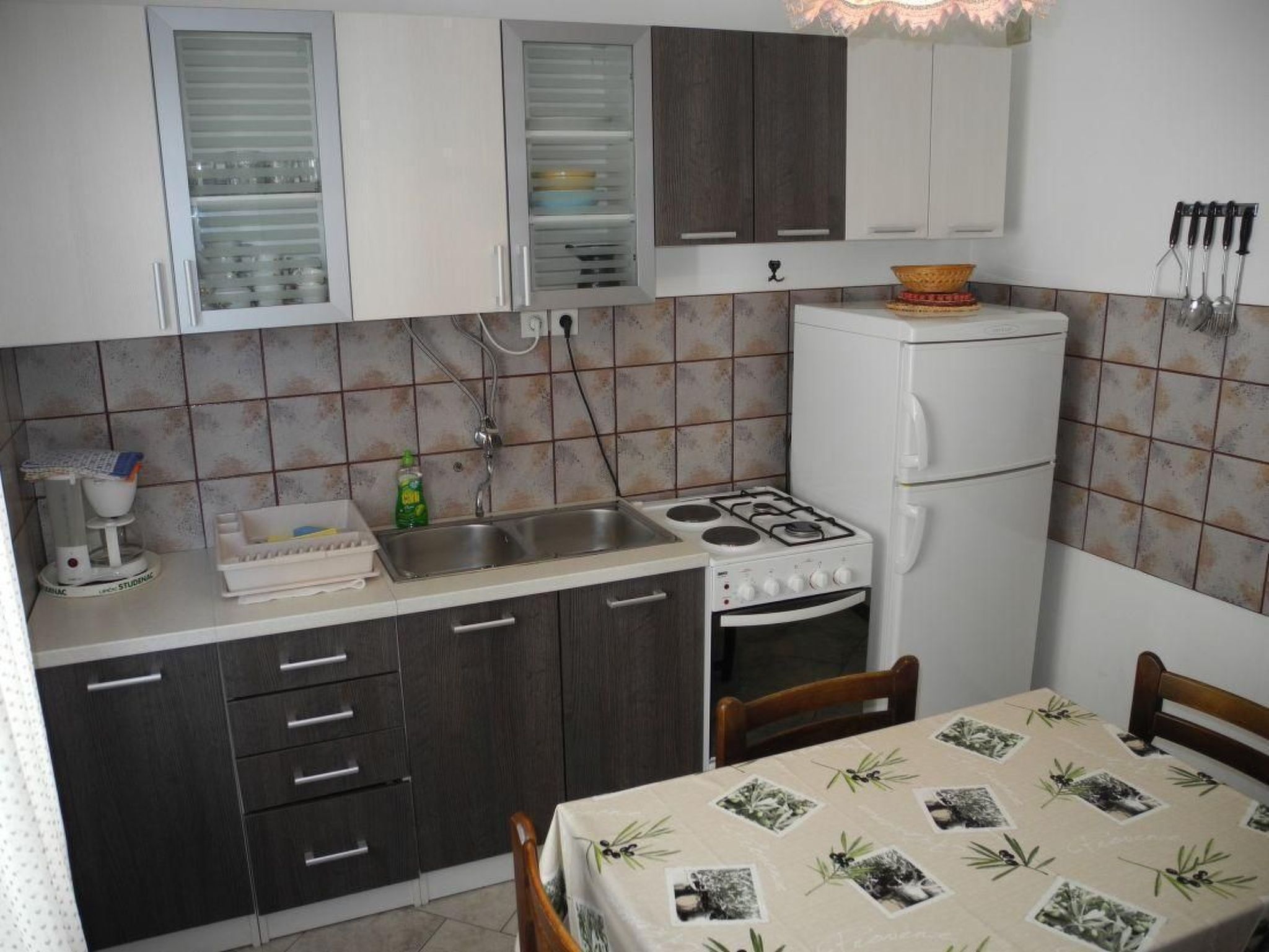 Appartement mit Balkon und Meerblick-Dedans