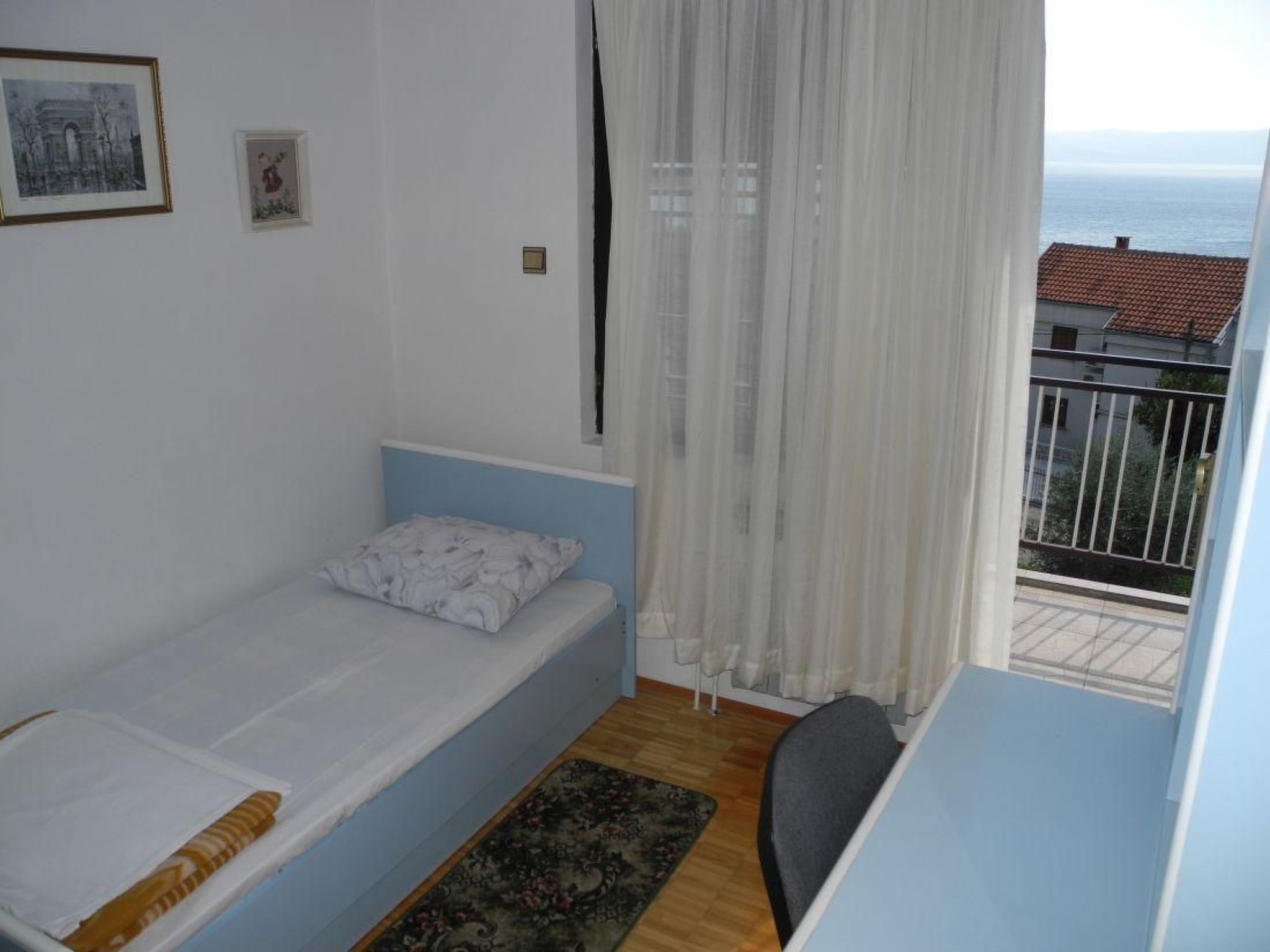 Appartement mit Balkon und Meerblick-Dedans