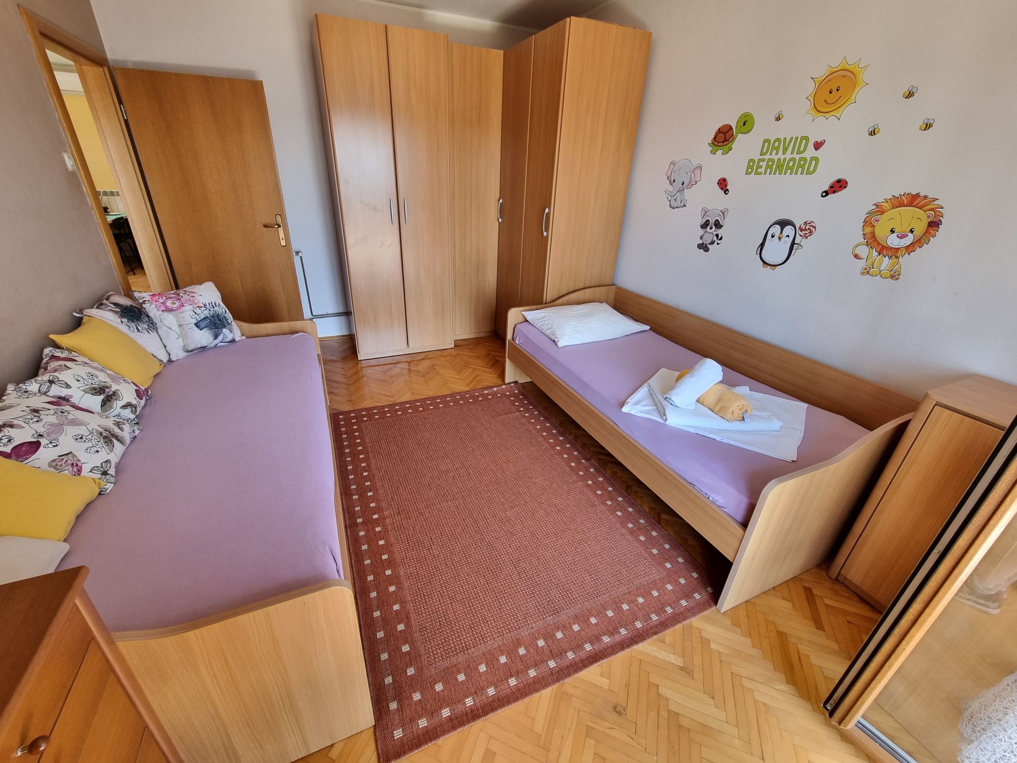 Mit Terrasse-Drinnen