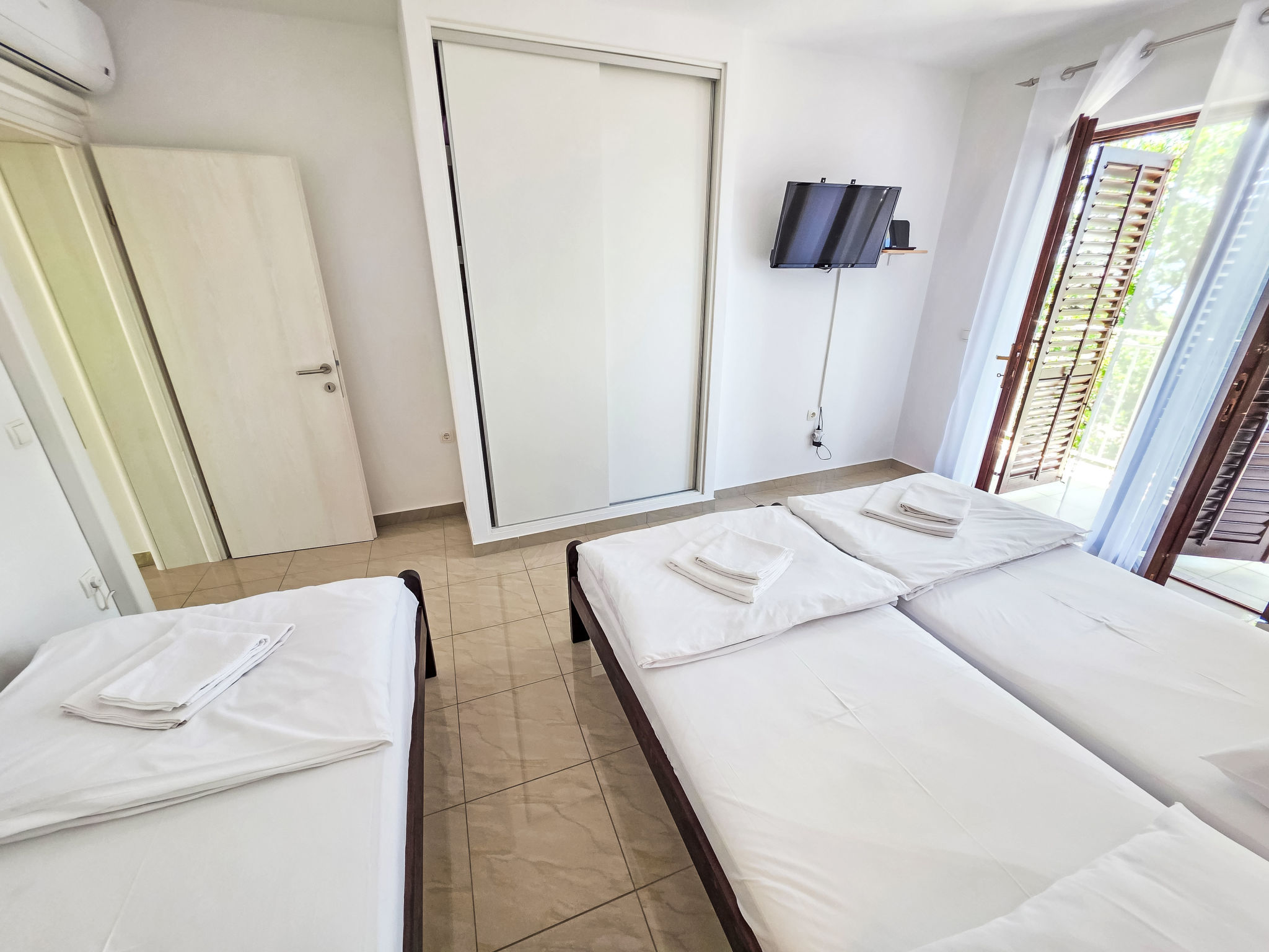 Photo of Wohnung in Crikvenica für 3 Personen mit Balkon