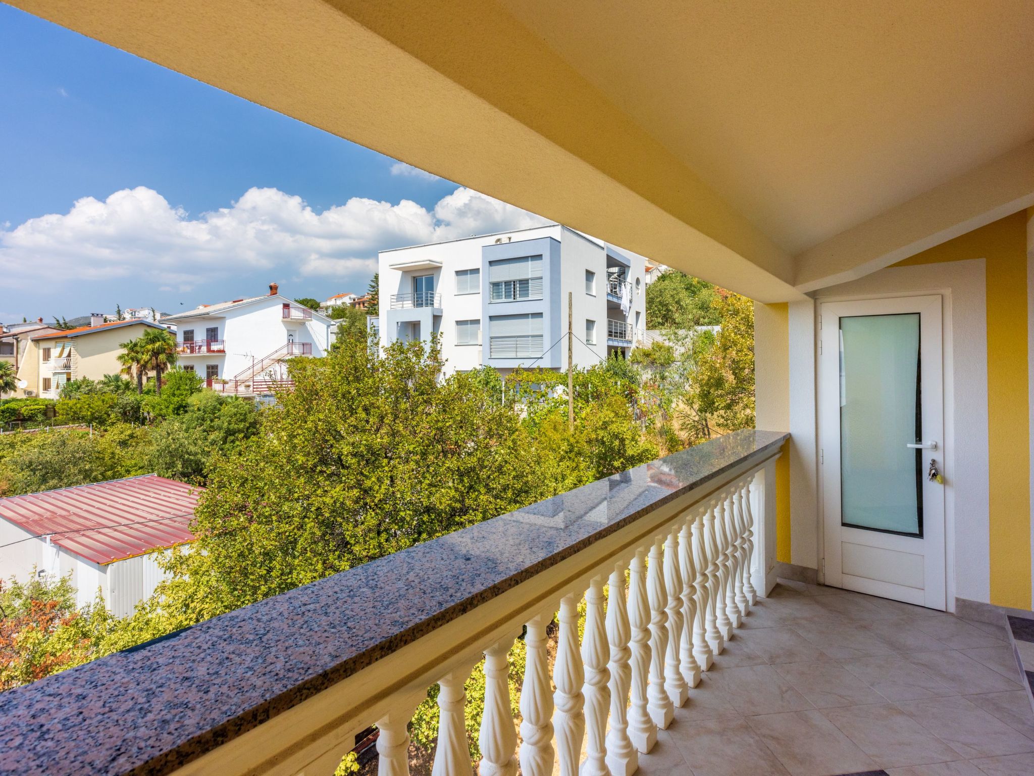 Wohnung für 6 Personen mit Balkon und Meerblick-Binnen