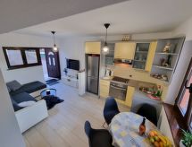 Knus appartement in Crikvenica voor 4, met terras vlakbij zee - thumbnail 1