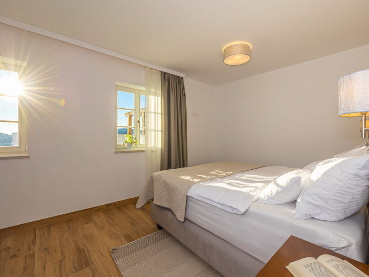Photo of Vila 72