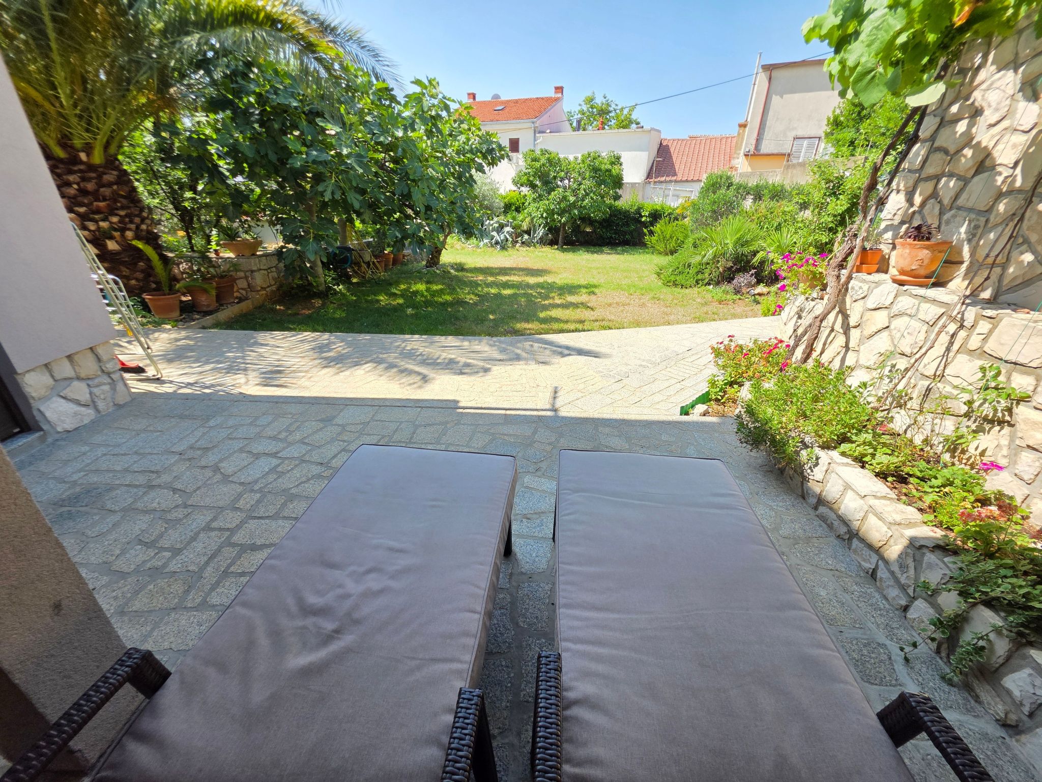 Studio-Apartment mit Terrasse-Binnen