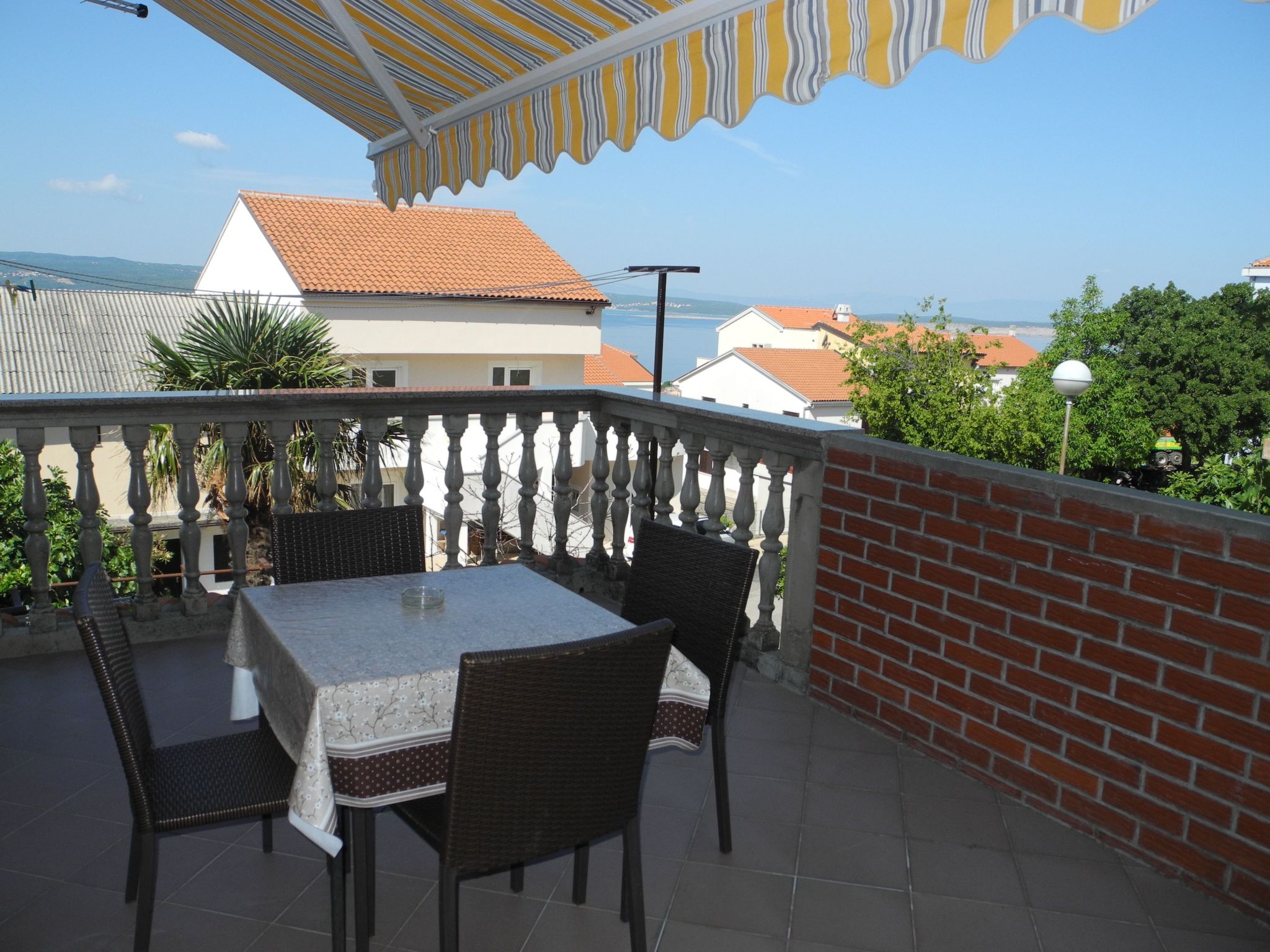 Wohnung in Crikvenica mit Terrasse und Grill-Dedans