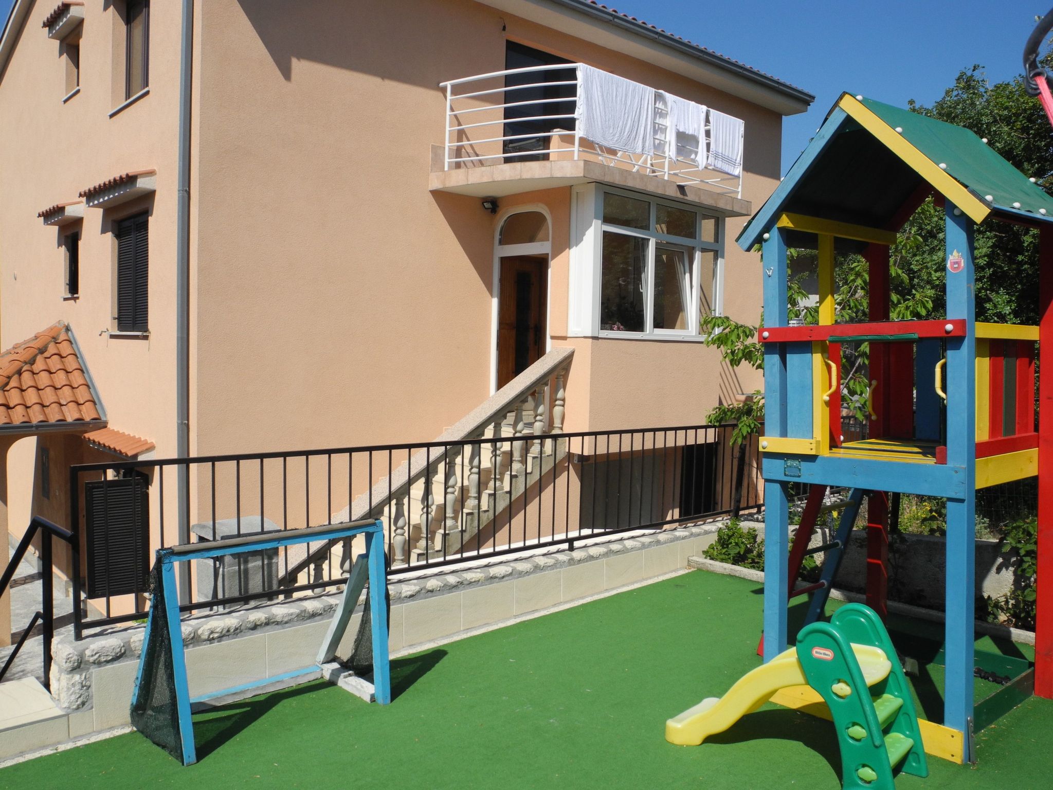 Wohnung in Crikvenica mit Terrasse und Grill-Dedans