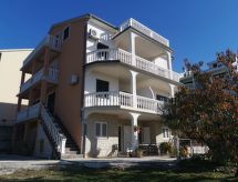 Appartement für 2-3 Personen mit Balkon