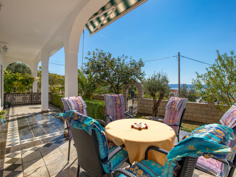 Search and Stay, undefined in undefined. Gallery position 1