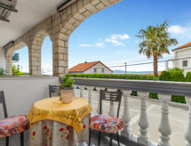 Knus appartement bij zee met zwembad in Crikvenica - thumbnail 5