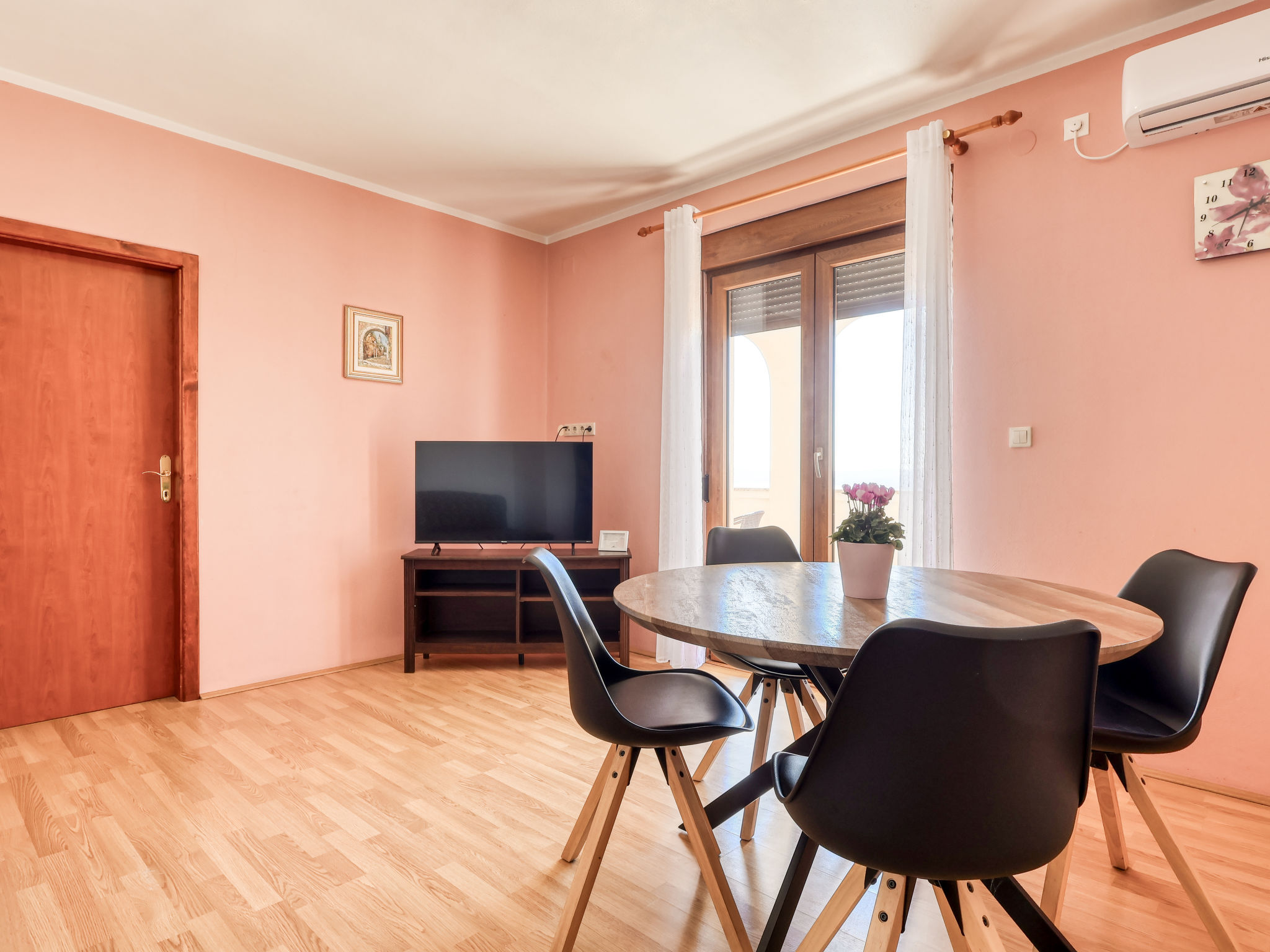 Appartement Nikol – Cuisine et coin repas, photo 9 sur 24