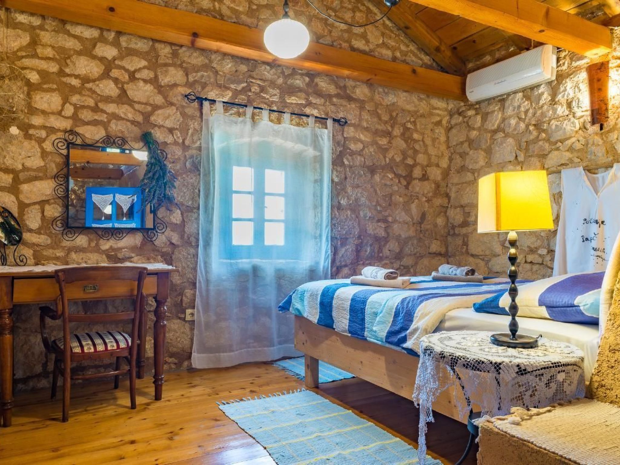 "Villa Ivanka" mit Blick auf das Wasser-Dedans