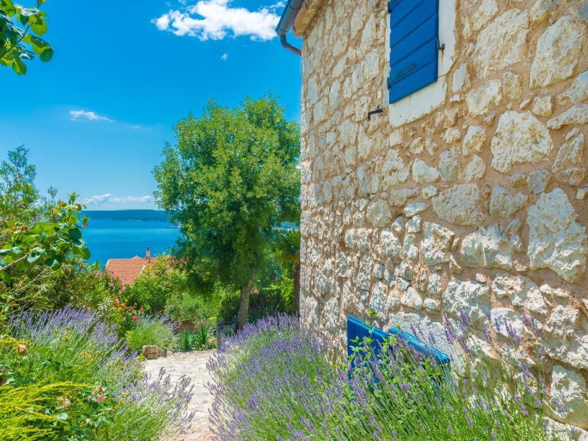 "Villa Ivanka" mit Blick auf das Wasser-Dedans