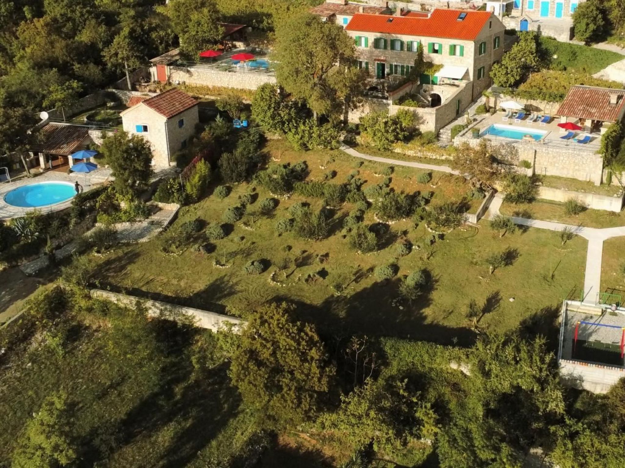 "Villa Ivanka" mit Blick auf das Wasser-Dedans